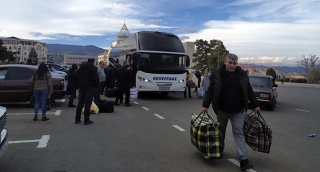 Residents of Nagorno-Karabakh return from Yerevan to Stepanakert, January 16, 2021. Photo by Alvard Grigoryan for the Caucasian Knot Residents of Nagorno-Karabakh return from Yerevan to Stepanakert, January 16, 2021. Photo by Alvard Grigoryan for the Caucasian Knot