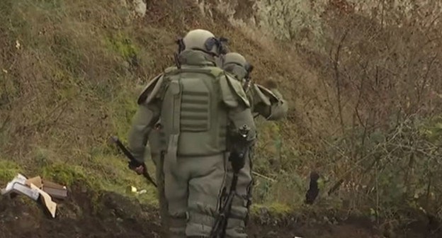 Mine clearing in Nagorno-Karabakh, November 2020. Screenshot: https://www.youtube.com/watch?v=t1yzjclz4lU&feature=youtu.be Mine clearing in Nagorno-Karabakh, November 2020. Screenshot: https://www.youtube.com/watch?v=t1yzjclz4lU&feature=youtu.be
