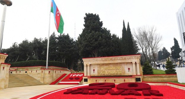 Tthe Shaheeds' (Martyrs') Alley in Baku decorated with flowers on the eve of the "Black January" anniversary. Photo: press service of the President of Azerbaijan Tthe Shaheeds' (Martyrs') Alley in Baku decorated with flowers on the eve of the "Black January" anniversary. Photo: press service of the President of Azerbaijan