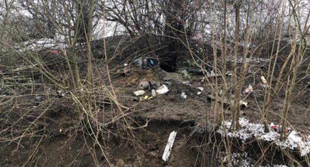 Hiding place of Aslan Byutukaev near Katyr-Yurt. Photo: NAC website, http://nac.gov.ru/kontrterroristicheskie-operacii/v-chechne-neytralizovan-bandglavar-byutukaev.html#&gid=1&pid=4 Hiding place of Aslan Byutukaev near Katyr-Yurt. Photo: NAC website, http://nac.gov.ru/kontrterroristicheskie-operacii/v-chechne-neytralizovan-bandglavar-byutukaev.html#&gid=1&pid=4