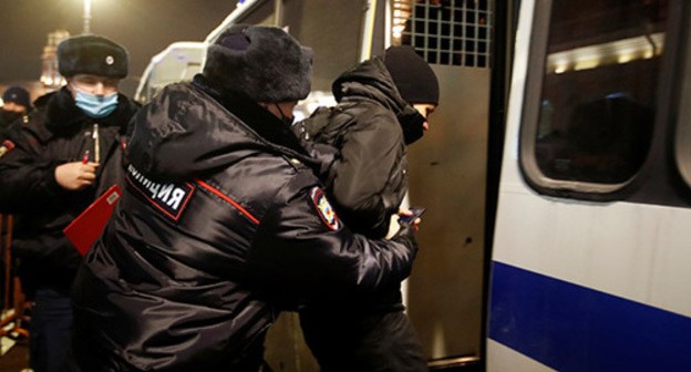 Police detain supporters of Alexei Navalny, January 18, 2021. Photo: REUTERS/Anton Vaganov Police detain supporters of Alexei Navalny, January 18, 2021. Photo: REUTERS/Anton Vaganov