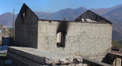 A burnt house. Nagorno-Karabakh, November 24, 2020. Photo by Alvard Grigoryan for the "Caucasian Knot" A burnt house. Nagorno-Karabakh, November 24, 2020. Photo by Alvard Grigoryan for the "Caucasian Knot"