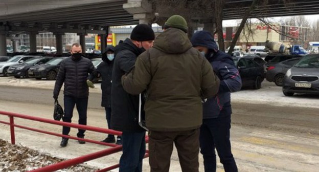Policemen detaining Igor Nagavkin. Photo by Yury Bengardt for the Caucasian Knot Policemen detaining Igor Nagavkin. Photo by Yury Bengardt for the Caucasian Knot