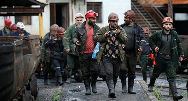 Workers of a Tkibuli mine. Photo: REUTERS/David Mdzinarishvili Workers of a Tkibuli mine. Photo: REUTERS/David Mdzinarishvili