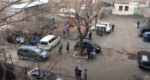 Residents of Yerevan ran out into the streets during the earthquake. February 13, 2021. Screenshot of the video https://youtu.be/e03OB786RVE Residents of Yerevan ran out into the streets during the earthquake. February 13, 2021. Screenshot of the video https://youtu.be/e03OB786RVE