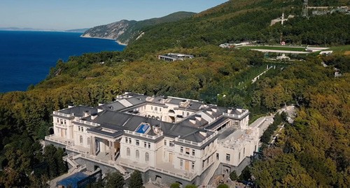 'Putin's Palace'. Screenshot: https://www.youtube.com/watch?v=ipAnwilMncI 'Putin's Palace'. Screenshot: https://www.youtube.com/watch?v=ipAnwilMncI