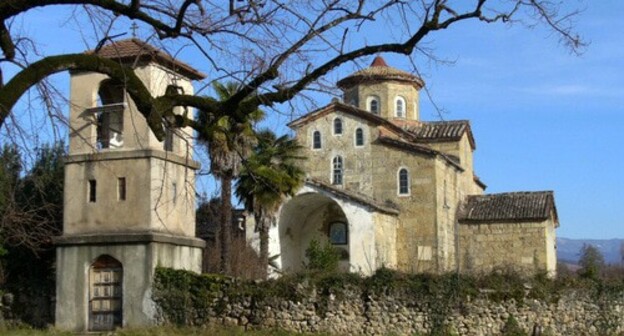 A church in the village of Lykhny in Abkhazia. Photo: feathero - http://photofile.ru/users/feathero/1197941/ https://ru.wikipedia.org/ A church in the village of Lykhny in Abkhazia. Photo: feathero - http://photofile.ru/users/feathero/1197941/ https://ru.wikipedia.org/