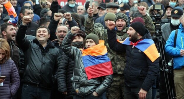 Pashinyan's opponents at a rally in Yerevan, March 1, 2021. Photo by Tigran Petrosyan for the Caucasian Knot Pashinyan's opponents at a rally in Yerevan, March 1, 2021. Photo by Tigran Petrosyan for the Caucasian Knot