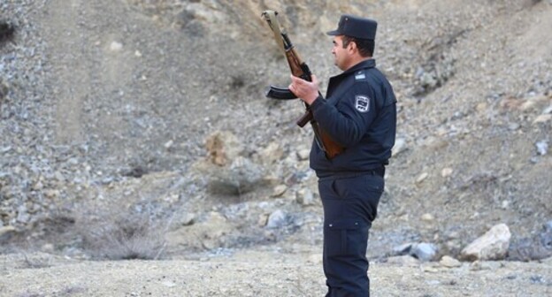 Azerbaijani policeman in Nagorno-Karabakh. Photo by Aziz Karimov for the Caucasian Knot Azerbaijani policeman in Nagorno-Karabakh. Photo by Aziz Karimov for the Caucasian Knot