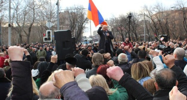 A rally to demand Nikol Pashinyan's resignation. Yerevan, March 10, 2021. Photo by Tigran Petrosyan for the "Caucasian Knot" A rally to demand Nikol Pashinyan's resignation. Yerevan, March 10, 2021. Photo by Tigran Petrosyan for the "Caucasian Knot"