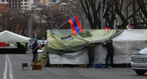 The protesters' tent camp. Yerevan, March 11, 2021. Photo by Tigran Petrosyan for the "Caucasian Knot" The protesters' tent camp. Yerevan, March 11, 2021. Photo by Tigran Petrosyan for the "Caucasian Knot"