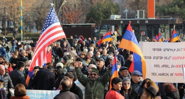 Participants of a rally in Yerevan demanding to invalidate the 1921 Moscow Treaty. Photo by Tigran Petrosyan for the "Caucasian Knot" Participants of a rally in Yerevan demanding to invalidate the 1921 Moscow Treaty. Photo by Tigran Petrosyan for the "Caucasian Knot"