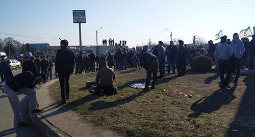 Participants of a protest action in Nazran, March 2019. Photo by Umar Yovloi for the Caucasian Knot Participants of a protest action in Nazran, March 2019. Photo by Umar Yovloi for the Caucasian Knot