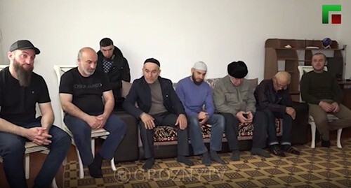 Relatives of Salekh Magamadov and Ismail Isaev voiced threats against the newspaper “Novaya Gazeta”. Screenshot of the video https://www.instagram.com/p/CMzoH5IpiWl/ Relatives of Salekh Magamadov and Ismail Isaev voiced threats against the newspaper “Novaya Gazeta”. Screenshot of the video https://www.instagram.com/p/CMzoH5IpiWl/