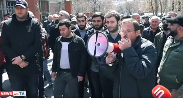 Participants of a protest rally in Yerevan, March 29, 2021. Screenshot from video posted by news.am Participants of a protest rally in Yerevan, March 29, 2021. Screenshot from video posted by news.am
