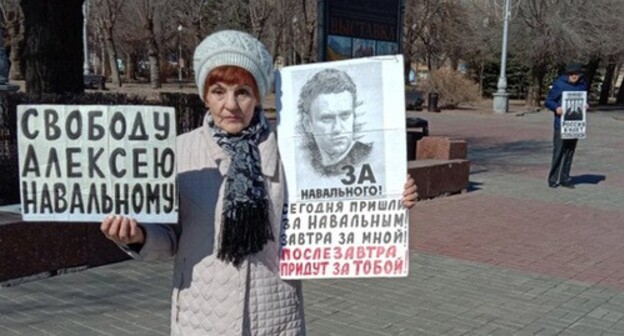 Galina Tishenko holds solo picket, Volgograd, March 31, 2021. Photo by Vyacheslav Yaschenko for the Caucasian Knot Galina Tishenko holds solo picket, Volgograd, March 31, 2021. Photo by Vyacheslav Yaschenko for the Caucasian Knot