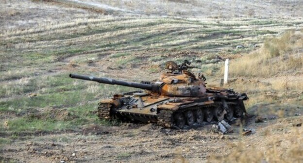 A damaged tank of the Defence Army of Nagorno-Karabakh. December 18, 2020. Photo by Aziz Karimov for the "Caucasian Knot" A damaged tank of the Defence Army of Nagorno-Karabakh. December 18, 2020. Photo by Aziz Karimov for the "Caucasian Knot"