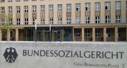 The building of a German court. Photo Partynia https://ru.wikipedia.org/wiki/Федеральный_социальный_суд_Германии The building of a German court. Photo Partynia https://ru.wikipedia.org/wiki/Федеральный_социальный_суд_Германии