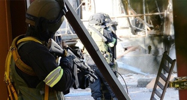 Law enforcers during a counterterrorist operation (CTO). Photo: http://nac.gov.ru/nakmessage/2016/01/17/v-nalchike-neitralizovan-okazavshii-vooruzhennoe-soprotivlenie-bandit.html Law enforcers during a counterterrorist operation (CTO). Photo: http://nac.gov.ru/nakmessage/2016/01/17/v-nalchike-neitralizovan-okazavshii-vooruzhennoe-soprotivlenie-bandit.html