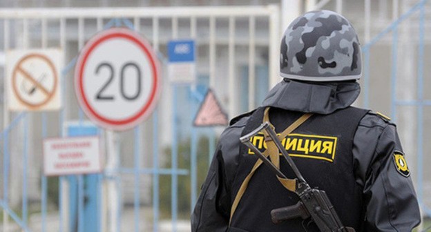Policeman. Photo courtesy of Elena Sineok/Yuga.ru Policeman. Photo courtesy of Elena Sineok/Yuga.ru