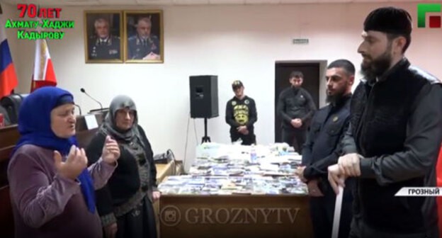Adam Elzhurkaev, the head of the Centre for Islamic Medicine, has scolded two women and a man who were repeatedly detained by law enforcers for providing occult services. Screenshot https://www.instagram.com/p/COf-xMAp-35/ Adam Elzhurkaev, the head of the Centre for Islamic Medicine, has scolded two women and a man who were repeatedly detained by law enforcers for providing occult services. Screenshot https://www.instagram.com/p/COf-xMAp-35/