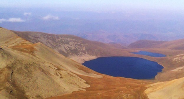 The Black Lake in the Syunik Region of Armenia. Photo: Albero https://ru.wikipedia.org/ The Black Lake in the Syunik Region of Armenia. Photo: Albero https://ru.wikipedia.org/