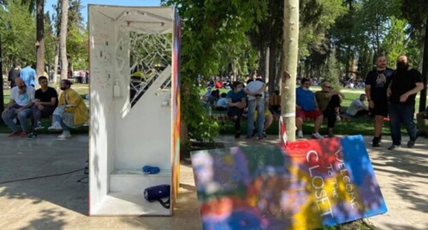 Broken installation in a Tbilisi park. Photo: Facebook page of Tbilisi Pride Broken installation in a Tbilisi park. Photo: Facebook page of Tbilisi Pride