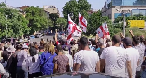 Protest action in Tbilisi against the construction of the Namakhvan hydroelectric power plant, May 24, 2021. Screenshot: http://www.youtube.com/watch?v=3MPPe6Fn2V0 Protest action in Tbilisi against the construction of the Namakhvan hydroelectric power plant, May 24, 2021. Screenshot: http://www.youtube.com/watch?v=3MPPe6Fn2V0