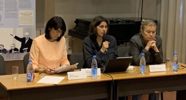 Aida Kasimova, Ekaterina Sokiryanskaya, and Olga Ilmuradova at the seminar "Prevention of right-wing radical and religiously motivated violent extremism. Looking for a positive experience." Moscow, June 3, 2021. Photo by Oleg Krasnov for the "Caucasian Knot" Aida Kasimova, Ekaterina Sokiryanskaya, and Olga Ilmuradova at the seminar "Prevention of right-wing radical and religiously motivated violent extremism. Looking for a positive experience." Moscow, June 3, 2021. Photo by Oleg Krasnov for the "Caucasian Knot"