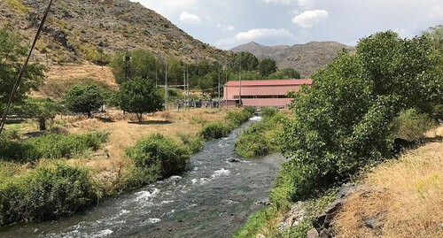 Lachin Corridor. Photo: http://ru.m.wikipedia.org/wiki/Файл:Lachin_corridor_(checkpoint)_-_6.jpg Lachin Corridor. Photo: http://ru.m.wikipedia.org/wiki/Файл:Lachin_corridor_(checkpoint)_-_6.jpg