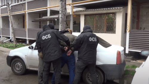 FSB agents detaining a suspect. Screenshot: http://youtu.be/-_LDs5-jllQ FSB agents detaining a suspect. Screenshot: http://youtu.be/-_LDs5-jllQ