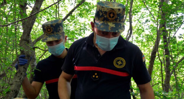Karabakh rescuers found remains of a soldier. Photo: Facebook Karabakh rescuers found remains of a soldier. Photo: Facebook