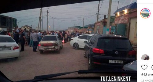 Leninkent residents demand to solve water supply problem. Screenshot: http://www.instagram.com/p/CQgrb9cHtFj Leninkent residents demand to solve water supply problem. Screenshot: http://www.instagram.com/p/CQgrb9cHtFj