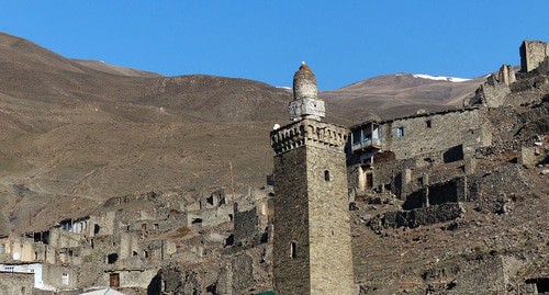 A minaret in the village of Shinaz. Photo: Fred Schaerli https://ru.wikipedia.org/ A minaret in the village of Shinaz. Photo: Fred Schaerli https://ru.wikipedia.org/
