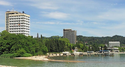 Embankment in Sukhum, Abkhazia. Photo: Hons084 / Wikimedia Commons, http://ru.wikipedia.org Embankment in Sukhum, Abkhazia. Photo: Hons084 / Wikimedia Commons, http://ru.wikipedia.org