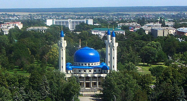Cathedral Mosque in Maikop, Photo: Kesoff, http://ru.wikipedia.org Cathedral Mosque in Maikop, Photo: Kesoff, http://ru.wikipedia.org