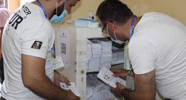 Ballot papers in a strong box at a polling station in Yerevan during the early parliamentary elections, June 20, 2021. Photo by Armine Martirosyan for the Caucasian Knot Ballot papers in a strong box at a polling station in Yerevan during the early parliamentary elections, June 20, 2021. Photo by Armine Martirosyan for the Caucasian Knot