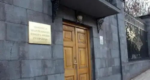 An entrance to the Armenian Parliament. Photo by Armine Martirosyan for the "Caucasian Knot" An entrance to the Armenian Parliament. Photo by Armine Martirosyan for the "Caucasian Knot"