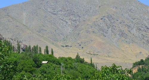 Mountains in the Nakhichevan Autonomous Republic (NAR). Photo by Elnur Kelbizadeh https://commons.wikimedia.org/wiki/Category:Naxçıvan#/media/File:Ordubad_rayonu_Nüsnüs_kəndi_Dərə_piri.jpg Mountains in the Nakhichevan Autonomous Republic (NAR). Photo by Elnur Kelbizadeh https://commons.wikimedia.org/wiki/Category:Naxçıvan#/media/File:Ordubad_rayonu_Nüsnüs_kəndi_Dərə_piri.jpg