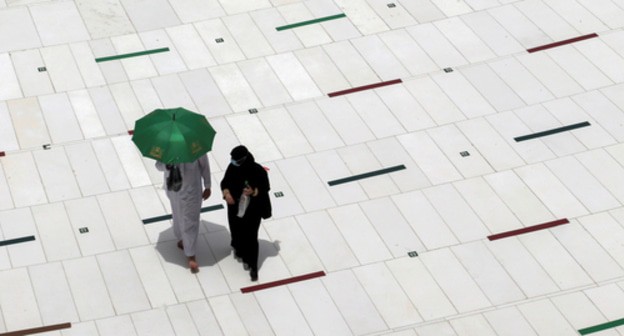 Pilgrims leave after performing a Farewell Tawaf around the holy Kaaba at the Grand Mosque to complete Eid el Kabir, an extended hajj during the annual pilgrimage to the holy city of Mecca, Saudi Arabia. July 22, 2021. Photo: REUTERS/Akhmed Yosri Pilgrims leave after performing a Farewell Tawaf around the holy Kaaba at the Grand Mosque to complete Eid el Kabir, an extended hajj during the annual pilgrimage to the holy city of Mecca, Saudi Arabia. July 22, 2021. Photo: REUTERS/Akhmed Yosri