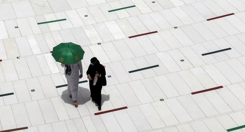 Pilgrims leave after performing a Farewell Tawaf around the holy Kaaba at the Grand Mosque to complete Eid el Kabir, an extended hajj during the annual pilgrimage to the holy city of Mecca, Saudi Arabia. July 22, 2021. Photo: REUTERS/Akhmed Yosri Pilgrims leave after performing a Farewell Tawaf around the holy Kaaba at the Grand Mosque to complete Eid el Kabir, an extended hajj during the annual pilgrimage to the holy city of Mecca, Saudi Arabia. July 22, 2021. Photo: REUTERS/Akhmed Yosri