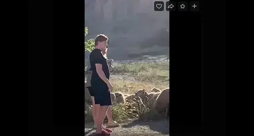 Tourists in Dagestan whose appearance was criticized by the author of the video. Screenshot: http://vk.com/golos_dagestan?w=wall-74219800_1060682 Tourists in Dagestan whose appearance was criticized by the author of the video. Screenshot: http://vk.com/golos_dagestan?w=wall-74219800_1060682