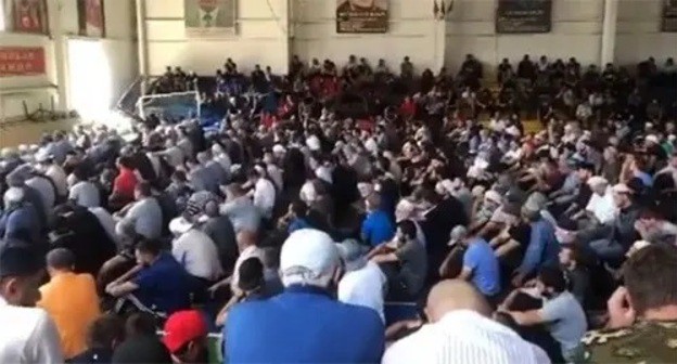 The Friday namaz (prayer) in Agvali was held not in the mosque, but in the gym. Screenshot: http://www.instagram.com/p/CSywLL4giWi/c/18179670229192621/ The Friday namaz (prayer) in Agvali was held not in the mosque, but in the gym. Screenshot: http://www.instagram.com/p/CSywLL4giWi/c/18179670229192621/