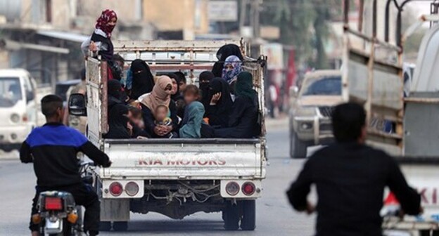 Women and children in a truck. Syria. Photo: REUTERS/Khalil Ashawi Women and children in a truck. Syria. Photo: REUTERS/Khalil Ashawi