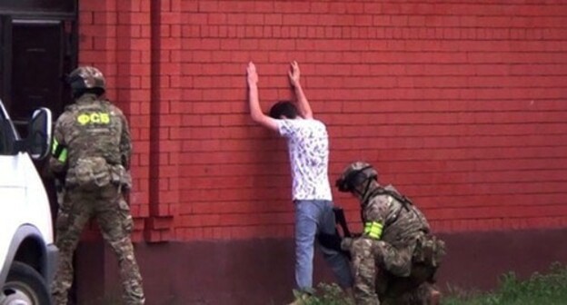 The FSB officers during the detention. Photo by the press service of the Investigative Committee of the Russian Federation for the Republic of Ingushetia https://ingushetia.sledcom.ru The FSB officers during the detention. Photo by the press service of the Investigative Committee of the Russian Federation for the Republic of Ingushetia https://ingushetia.sledcom.ru
