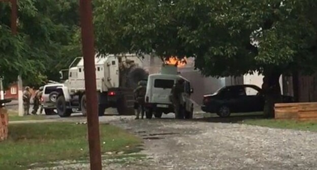 A counterterrorist operation conducted in the village of Troitskoye, Sunzha District of Ingushetia. August 23, 2020. Screenshot of the video https://www.youtube.com/watch?v=qiU1Nxnauuw A counterterrorist operation conducted in the village of Troitskoye, Sunzha District of Ingushetia. August 23, 2020. Screenshot of the video https://www.youtube.com/watch?v=qiU1Nxnauuw