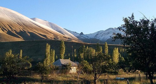 Gegamasar. Photo by Valen1988 https://uk.wiki.hereiszyn.com/wiki/Ґегамасар Gegamasar. Photo by Valen1988 https://uk.wiki.hereiszyn.com/wiki/Ґегамасар