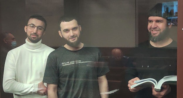 Kemal Tambiev, Abdulmumin Gadjiev, and Abubakar Rizvanov (from left to right) in the courtroom. Photo by Konstantin Volgin for the "Caucasian Knot" Kemal Tambiev, Abdulmumin Gadjiev, and Abubakar Rizvanov (from left to right) in the courtroom. Photo by Konstantin Volgin for the "Caucasian Knot"