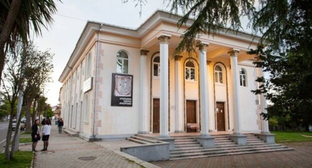 A museum in the city of Kobuleti. Photo by Michael https://commons.wikimedia.org/wiki/Category:Kobuleti#/media/File:Kobuleti_Museum.jpg A museum in the city of Kobuleti. Photo by Michael https://commons.wikimedia.org/wiki/Category:Kobuleti#/media/File:Kobuleti_Museum.jpg