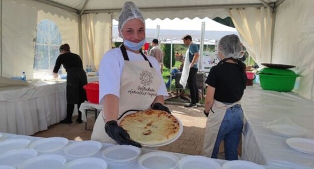 The festival of Ossetian pies. September 25, 2021, Vladikavkaz. Photo by Emma Marzoeva for the "Caucasian Knot" The festival of Ossetian pies. September 25, 2021, Vladikavkaz. Photo by Emma Marzoeva for the "Caucasian Knot"